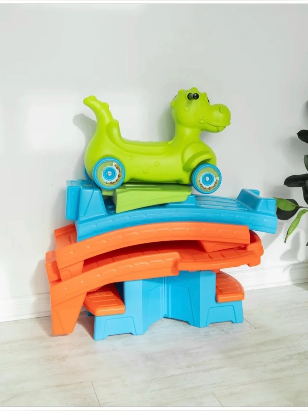 Step2 Kids Dino Dash Up-&-Down Roller Coaster Ride-On Toy. Ages 2-5 Yrs Old. NWT